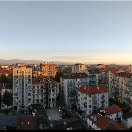 Amazing Apartment With View Near Metro Turin Exterior photo