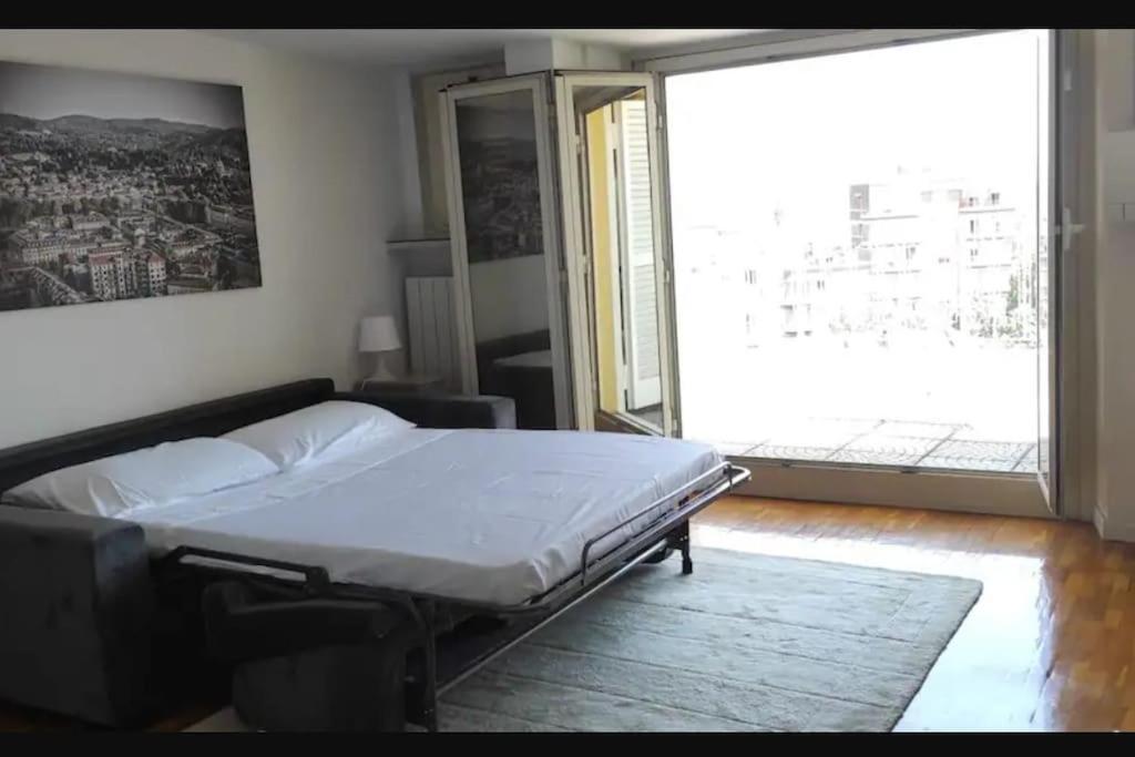 Amazing Apartment With View Near Metro Turin Exterior photo