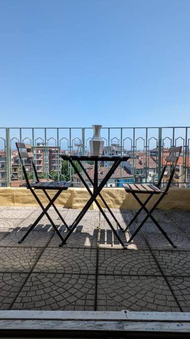 Amazing Apartment With View Near Metro Turin Exterior photo