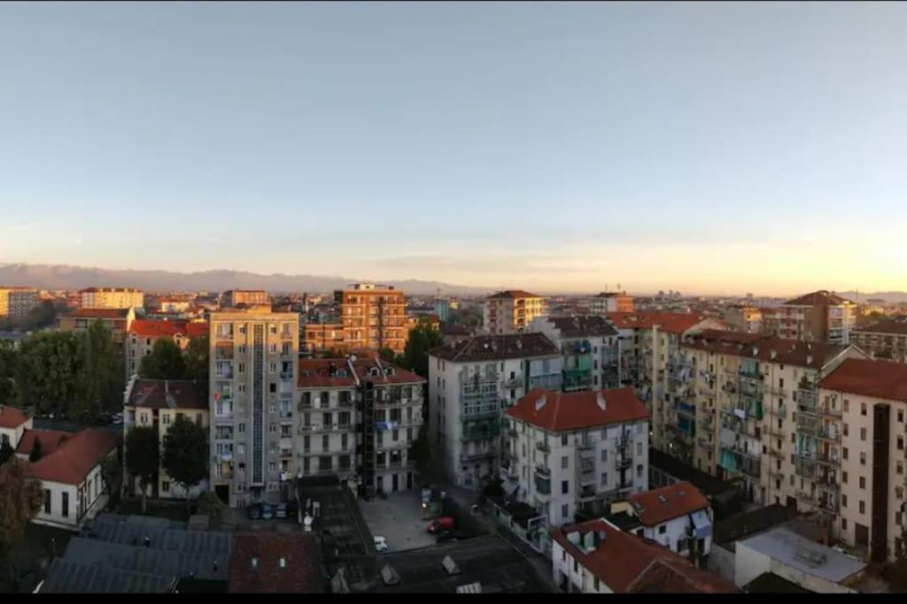 Amazing Apartment With View Near Metro Turin Exterior photo